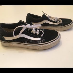 Vans old school skate shoe